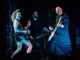 kiki-billy-smashing-pumpkins402000x1500