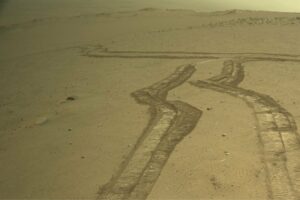 perseverance-rover-tracks-mars
