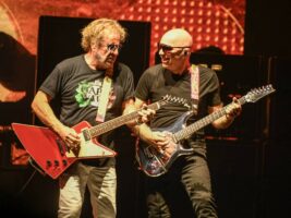 sammy-hagar-joe-satriani-mindy-small-1