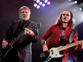 Alex-LIfeson-Geddy-Lee-2025402000x1500