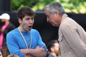 OpenAI-Sam-Altman-at-an-Apple-event-