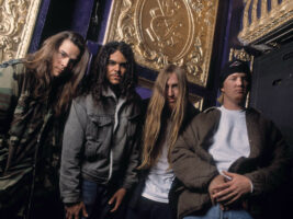 kyuss402000x1500