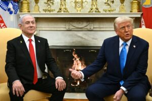 Benjamin-Netanyahu-in-the-Oval-Office-with-Trump-