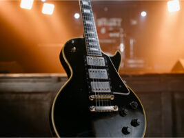 Gibson-Eric-Clapton-Les-Paul-Custom402000x1500