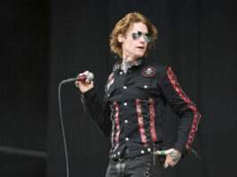 Josh-Todd-Buckcherry402000x1500