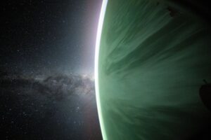 earth-milky-way-astronaut-photo