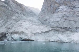 greenland-landslide-seiche-tremor-2