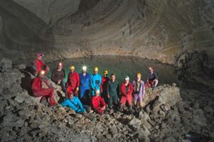 neuron-expedition-in-front-of-Lake-Neuron