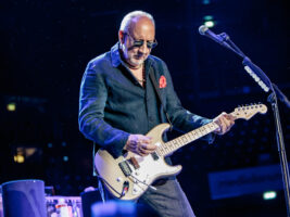 Pete-Townshend402000x1500