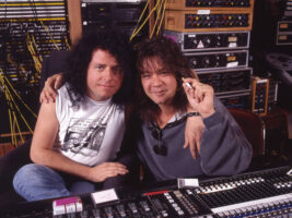 Steve-Lukather-Eddie-Van-Halen-hero402000x1500