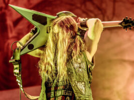 Zakk-Wylde-performing-live-new-hero402000x1500
