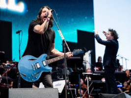 Dave-Grohl-Coachella402000x1500