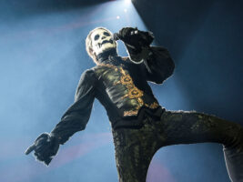 Tobias-Forge-new-Apr-22402000x1500