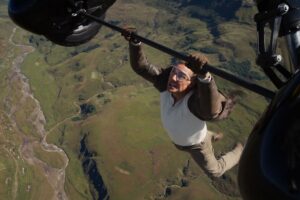 Mission-impossible-8-tom-cruise-hang