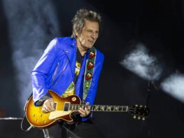 Ronnie-Wood402000x1500