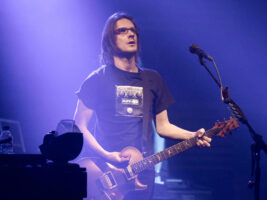 Steven-Wilson-new402000x1500