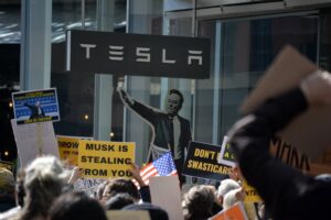 Tesla-elon-musk-protest