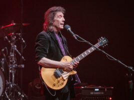 steve-hackett402000x1500