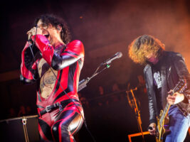 Justin-Hawkins-Dan-Hawkins-hero402000x1500