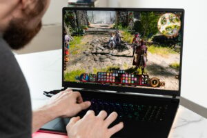 ASUS-ROG-Laptop-5