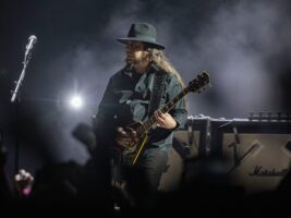 Daron-Malakian402000x1500