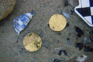 Gold_Coins_shipwreck