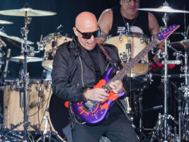Joe-Satriani-new-hero402000x150