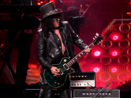 slash402000x1500