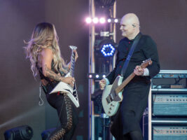 Billy-Corgan-Kiki-Wong402000x1500