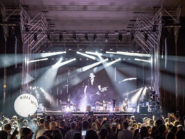 CameoLight_LightInstallation_BryanAdamsConcert-34-scaled-1280x960_c