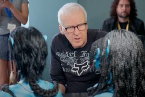 James-Cameron-Avatar-Official-YouTube