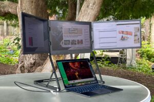 aura-triple-display-5