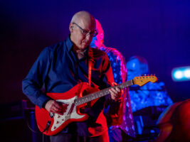 mark-knopfler402000x1500