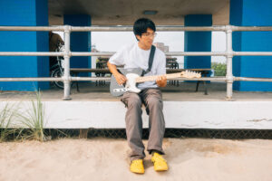 GUITAR-HERO-FLAWED-MANGOES-PHOTO-CREDIT-SAM-KEELER402560x1707
