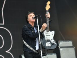 Johnny-Marr-Guitar402000x1500