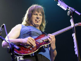 Nigel-Tufnel-hero-new402000x1500