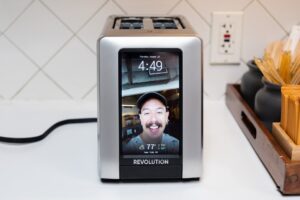 Revolution-Toaster-1