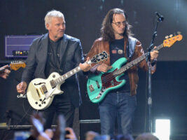 Alex-Lifeson-Geddy-Lee402000x1500