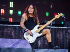 Steve-Harris-Iron-Maiden402000x1500