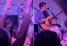 Watch Travis Scott absolutely lose his s**t while watching John Mayer perform Neon live