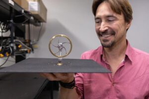 stirling-engine-deep-space-energy-munday