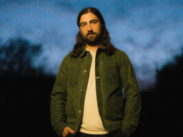 Noah-Kahan-hero402000x1500