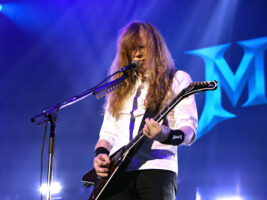 Dave-Mustaine-hero-new402000x1500