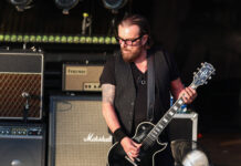“Get a good amp or you’re always going to sound s**tty!”: Billy Duffy on why it’s more important to have a good amp than a good guitar
