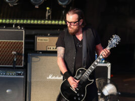 Billy-Duffy-hero-new402000x1500
