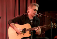 Richie Kotzen says guitarists are playing “more complex” nowadays, but at the expense of “artistic creative value”