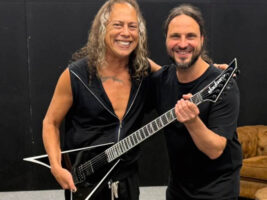 kirk-hammett-gojira402000x1500