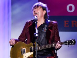 Richie-Sambora402000x1500