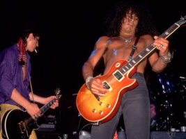 Slash-Izzy-Stradlin-hero402000x1500