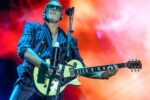 Vivian Campbell confirms his cancer is back – but he’s continuing treatments and is “certainly not slowing down”